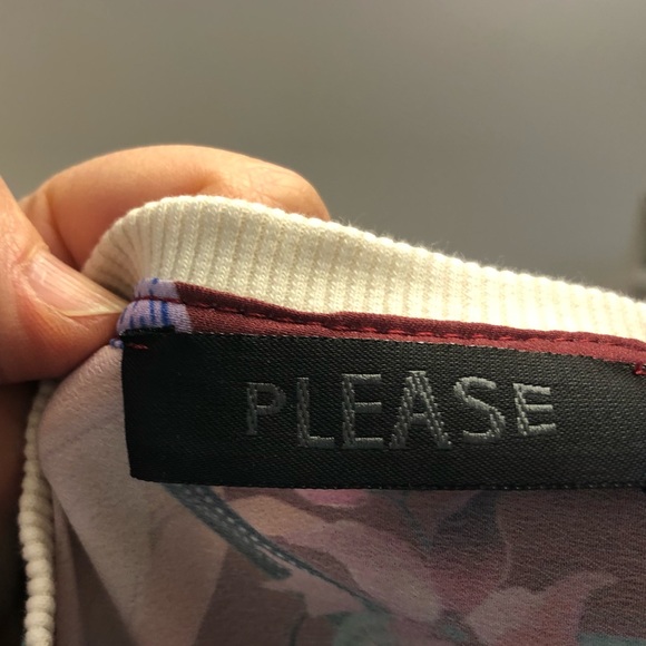 Italian brand (Please) floral top - Picture 3 of 4